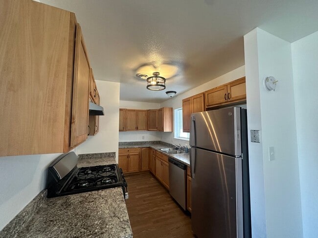 Building Photo - 3 Bedroom 1 Bathroom house for rent in Bloomfield