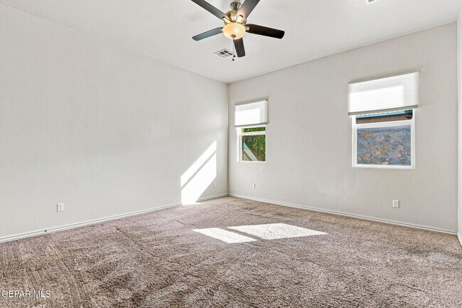 Building Photo - 3203 Red Orchard Dr