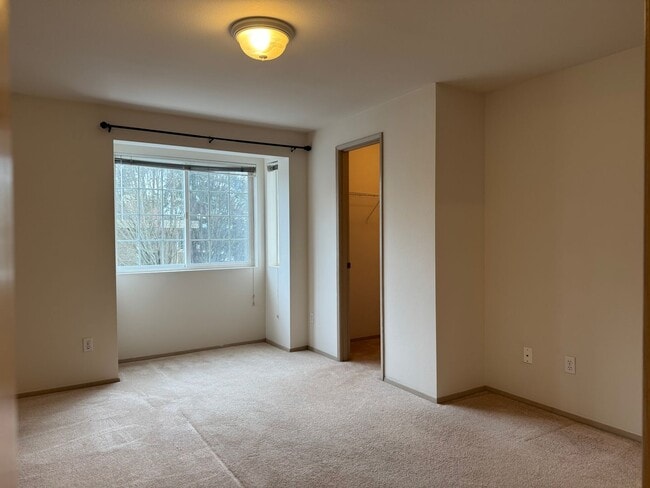 Building Photo - CLICK "REQUEST A TOUR" NOW!