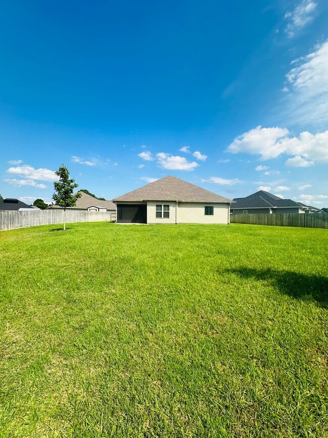 Building Photo - 604 Broderick Cir