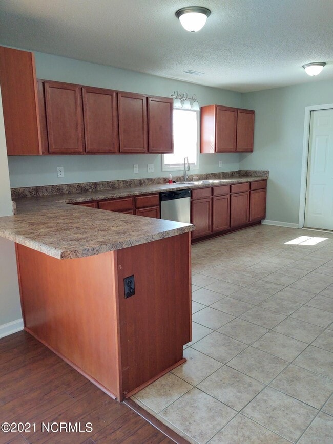 Building Photo - 200 Bobwhite Rd