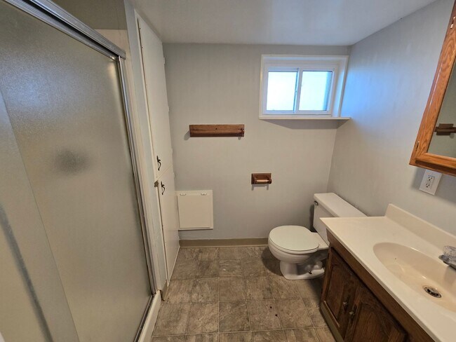 Building Photo - Remodeled Ranch Home