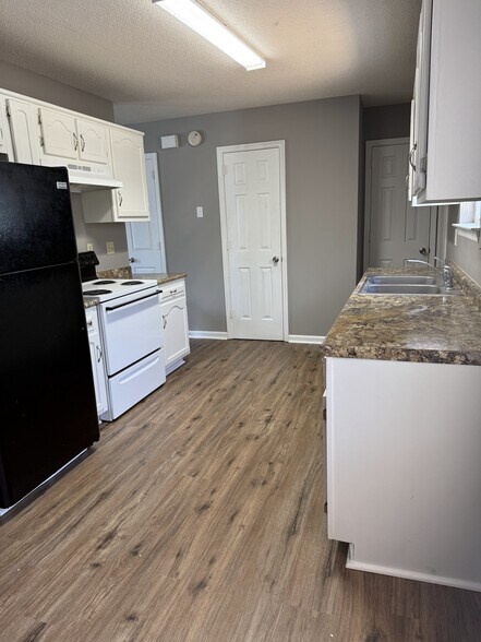 Building Photo - 8623 Leatherwood Trl