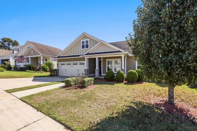 Building Photo - 2561 Lantana Ln