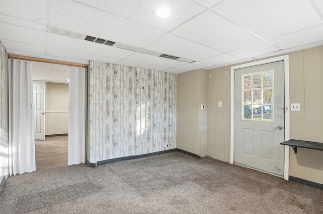 Building Photo - 16 Liberty Dr