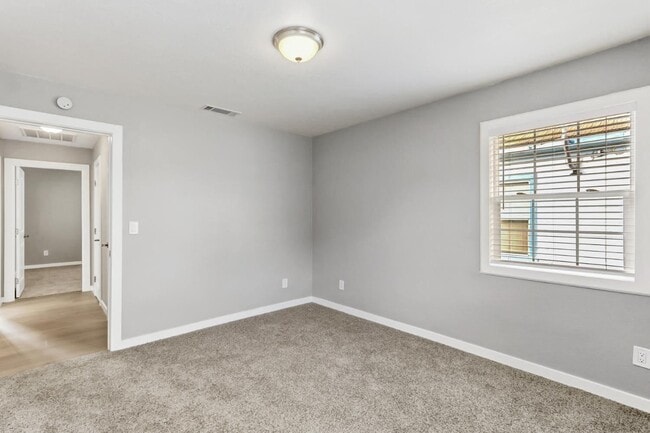 Building Photo - 1704 Nogales St