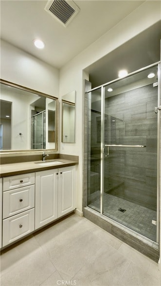 Building Photo - 130 Greenleaf Dr