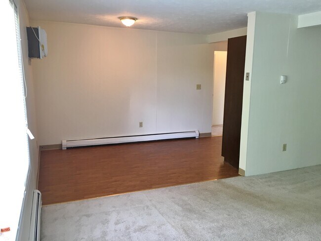 Building Photo - 3981 Brown Ave