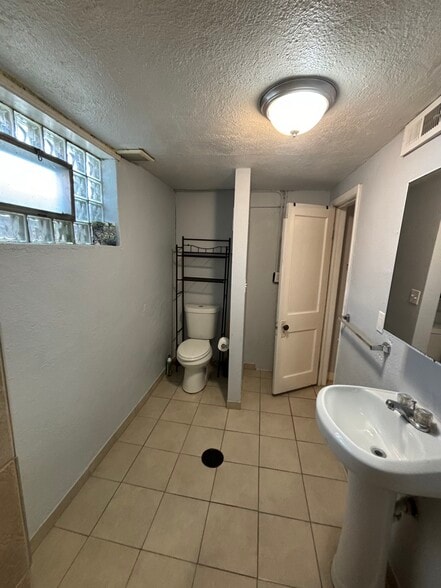 bathroom - 1832 S Williams St