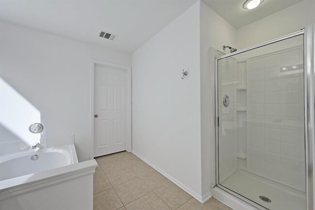 Building Photo - 480 Camelia Pkwy