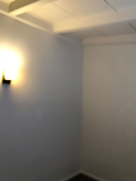 Building Photo - 930 Calhoun Pl