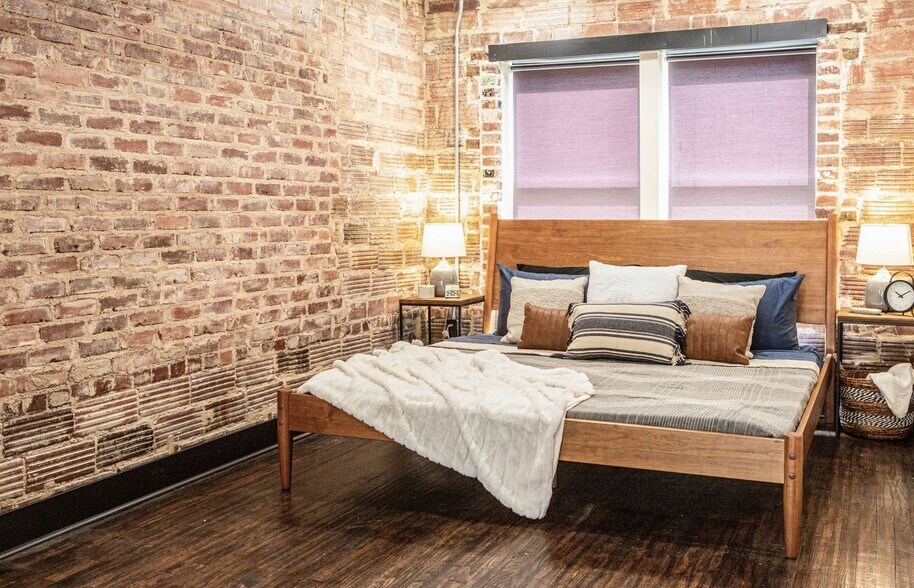 Interior Photo - Velencia