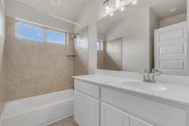 Building Photo - 421 Chinkapin Trail