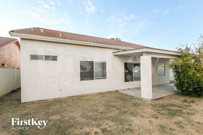 Building Photo - 15243 N 66th Dr