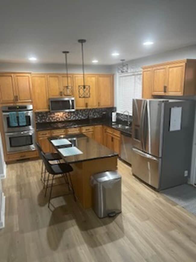 Building Photo - 4 Bed 3.5 Bath Home for rent in Hampton!