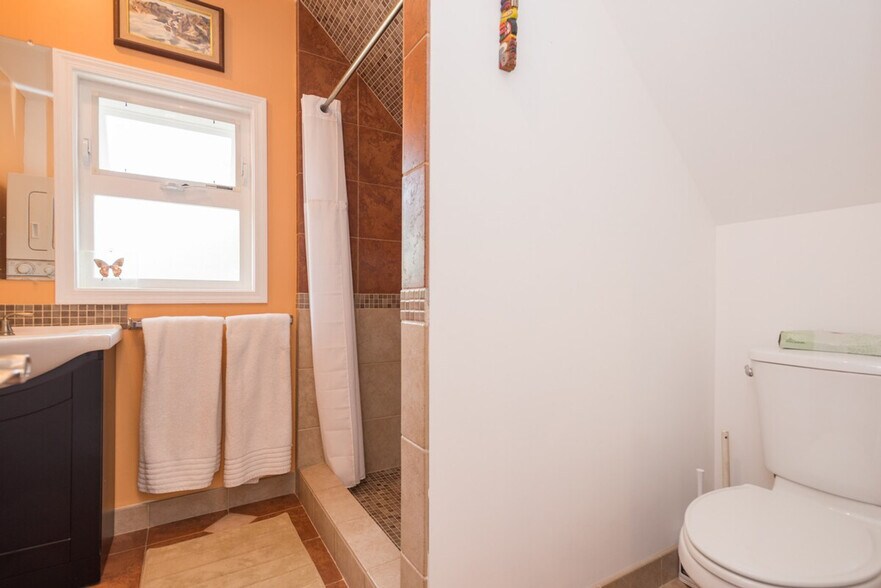 Building Photo - 900 21st Ave