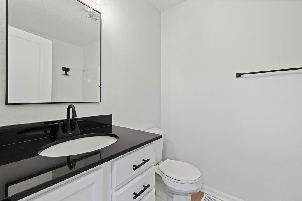 Building Photo - 207 SE Booth Ave