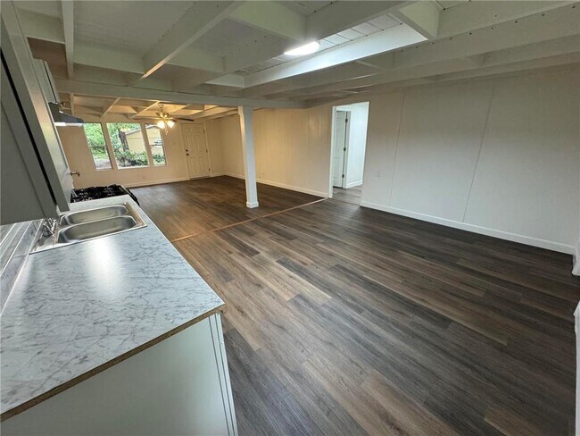 Building Photo - 2855 Gill Rd