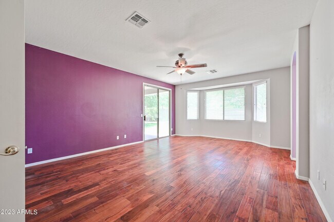 Building Photo - 337 West Swan Drive