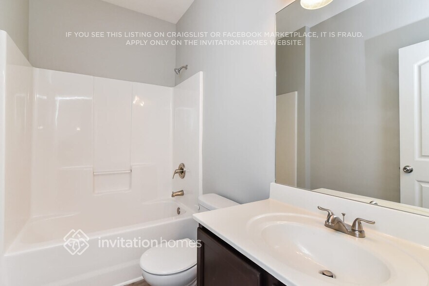 Building Photo - 4100 Whitfield Oak Way NE