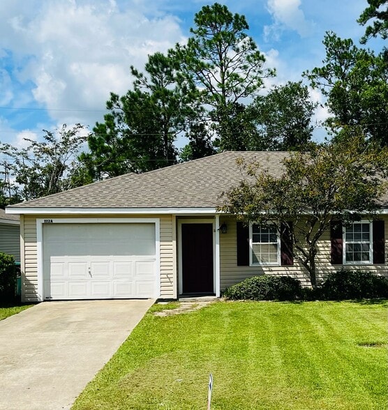 Building Photo - 1112 Shellie Ln