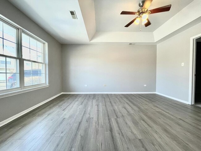 Building Photo - 13841 Cambridge Cir