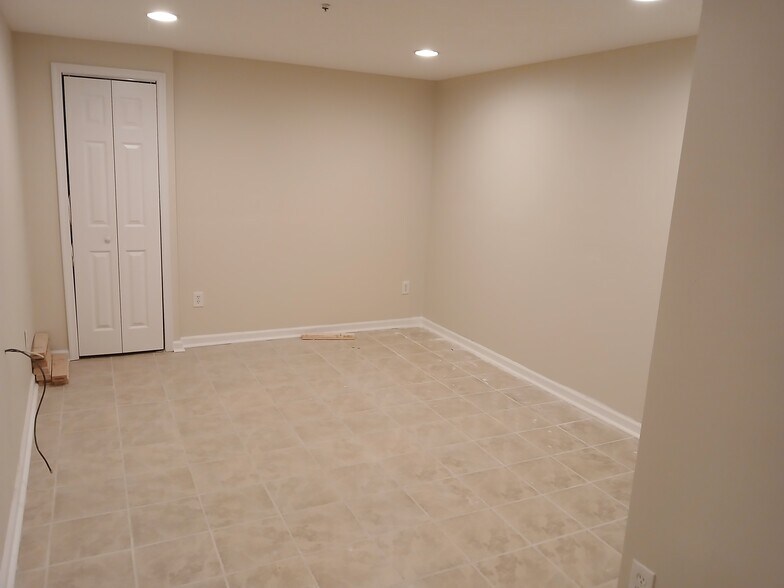 Building Photo - 7001 Chain Fern Ct