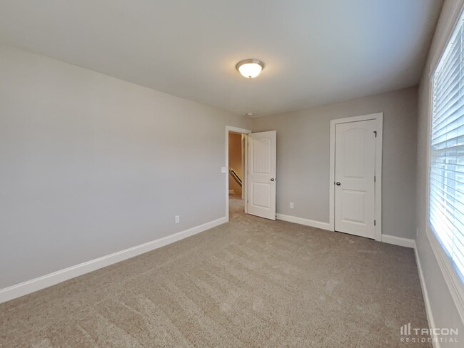 Building Photo - 65 Tanawha Ct