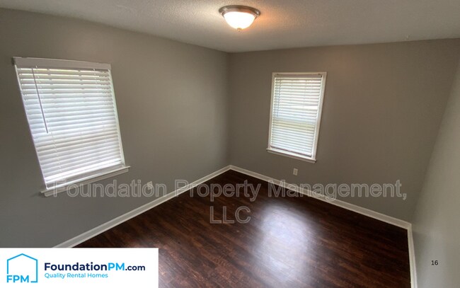 Building Photo - 2564 Lynnfield Rd