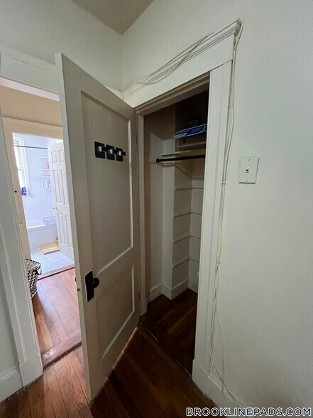 Primary Photo - 237 Freeman St