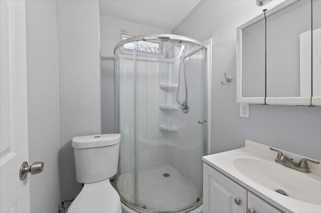 Building Photo - 2956 Central Ave - $1,250/mo.