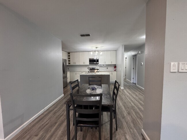 Building Photo - 1610 Aldrich Ave