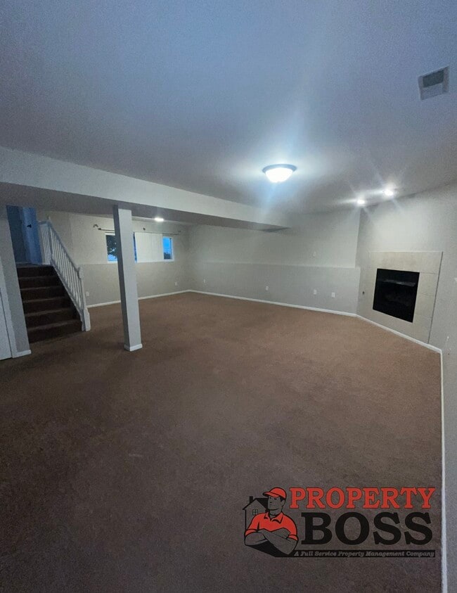 Building Photo - 3023 W 63rd Ln