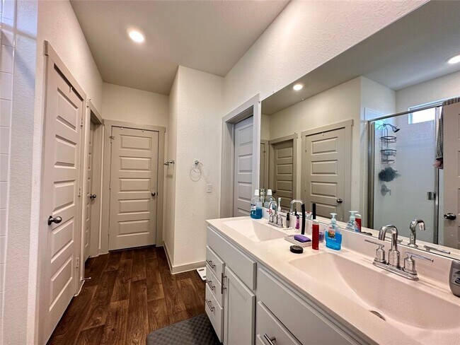 Building Photo - 630 Concho River Dr