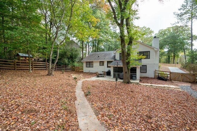 Building Photo - 2377 Emory Ln NE