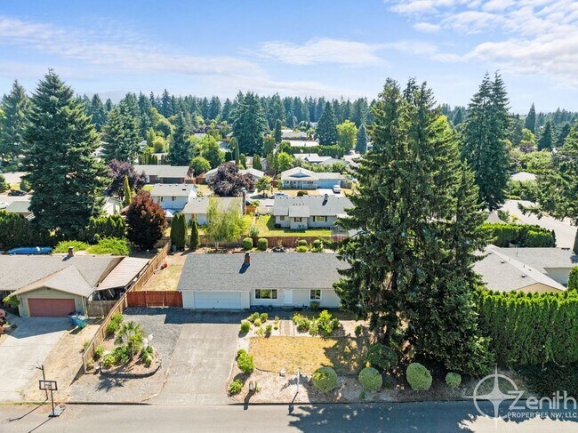 Building Photo - 4213 NE 139th Ave