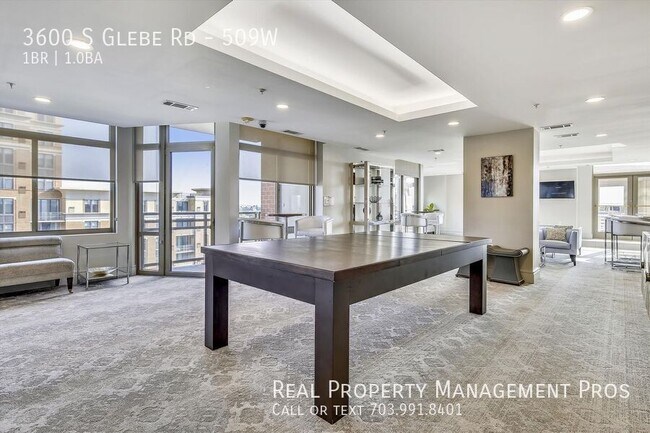 Building Photo - 3600 S Glebe Rd