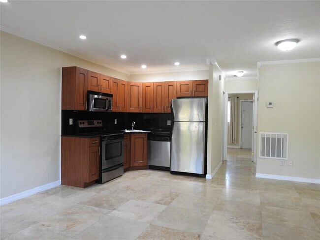 Building Photo - 1872 NE 46th St