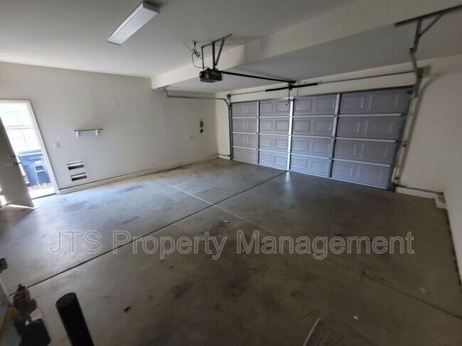 Building Photo - 11785 Rose Wind Ct