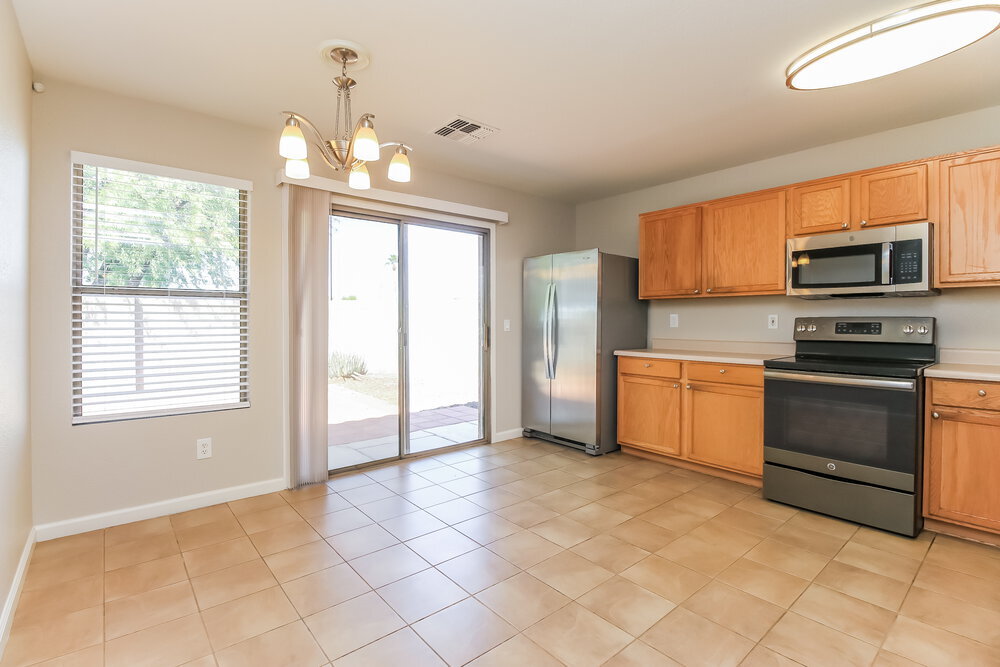 Building Photo - 1006 S Clancy Cir