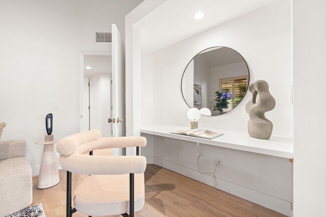 Building Photo - 47 N Kavenish Dr