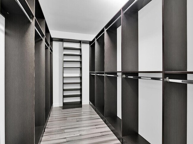 Building Photo - 3104 Pierson Dr