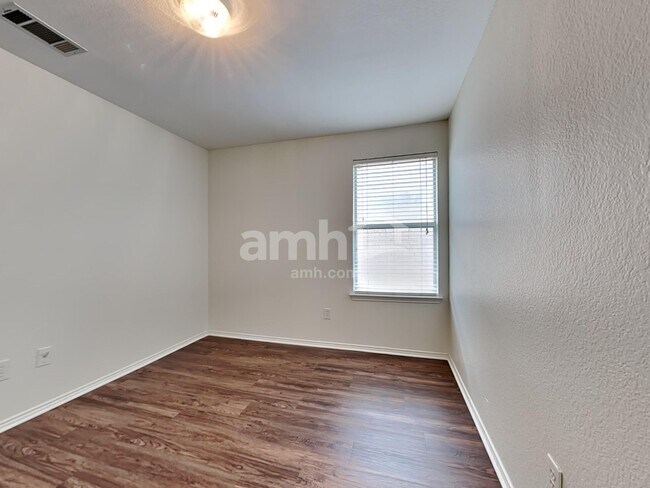 Building Photo - 12424 Silver Mist Trail