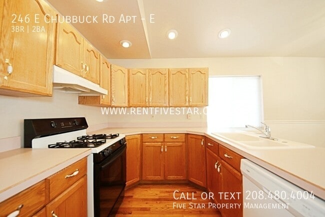Building Photo - 246 E Chubbuck Rd