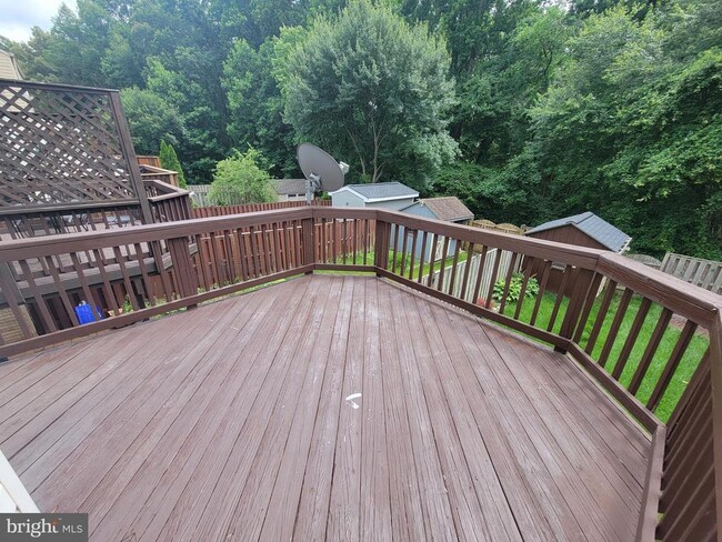 Building Photo - 8702 Castlerock Ct