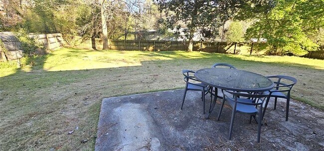 Building Photo - 1231 Cedar Park Pl