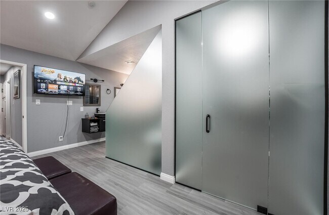 Building Photo - 7439 Trudy Ln