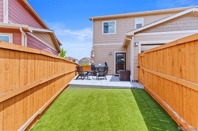 Building Photo - 11684 Park S Loop