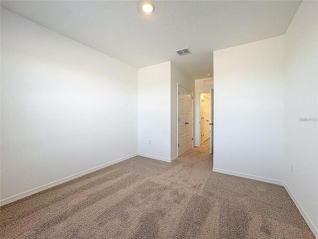 Building Photo - 2649 Olympic Ct