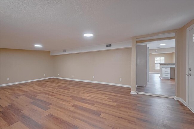 Building Photo - 1311 Pershing St
